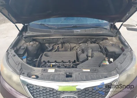 2011 Kia Sorento Lx z USA, uszkodzony, nr VIN 5XYKT3A12BG149953